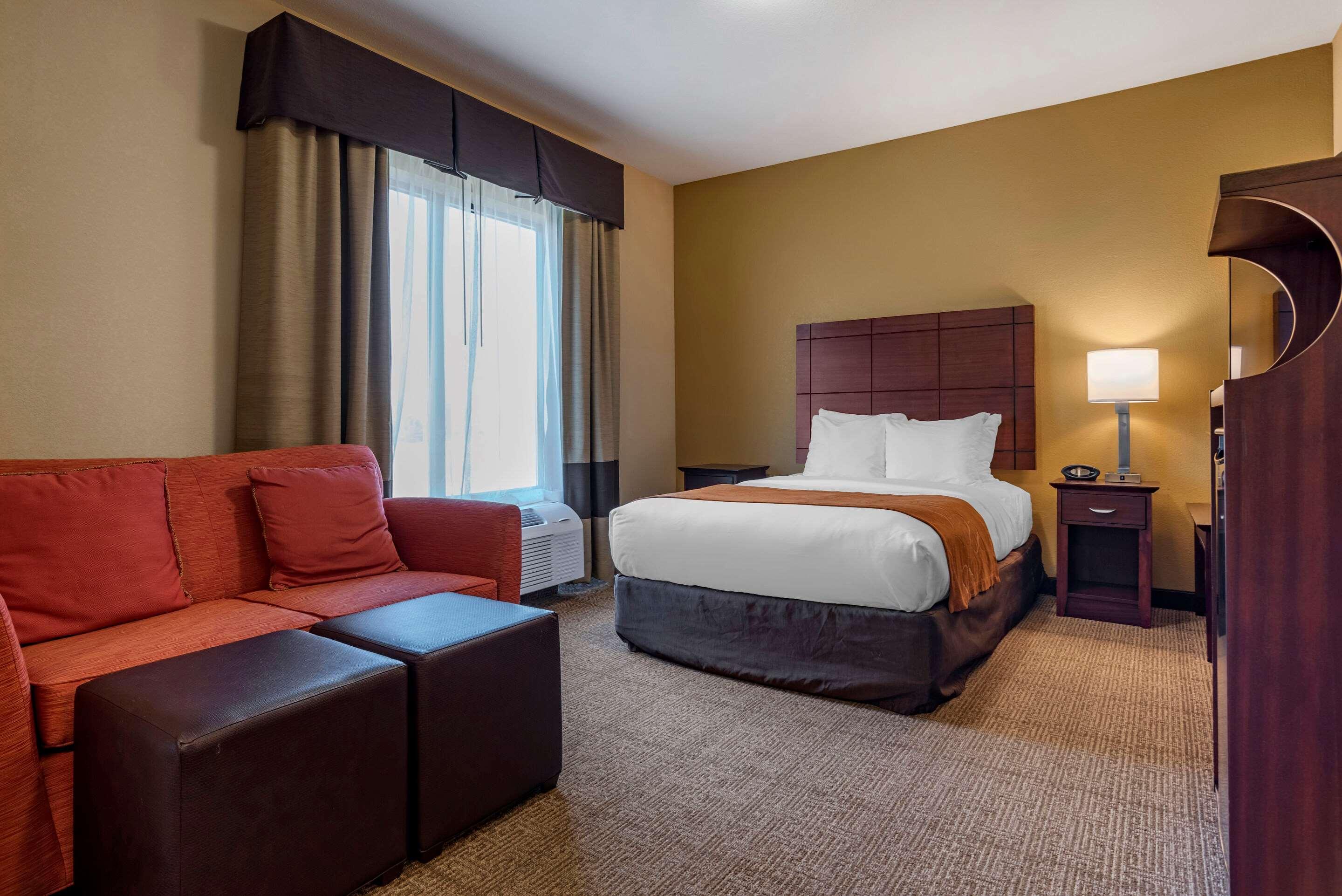 Comfort Suites Airport South Монтгомъри Екстериор снимка