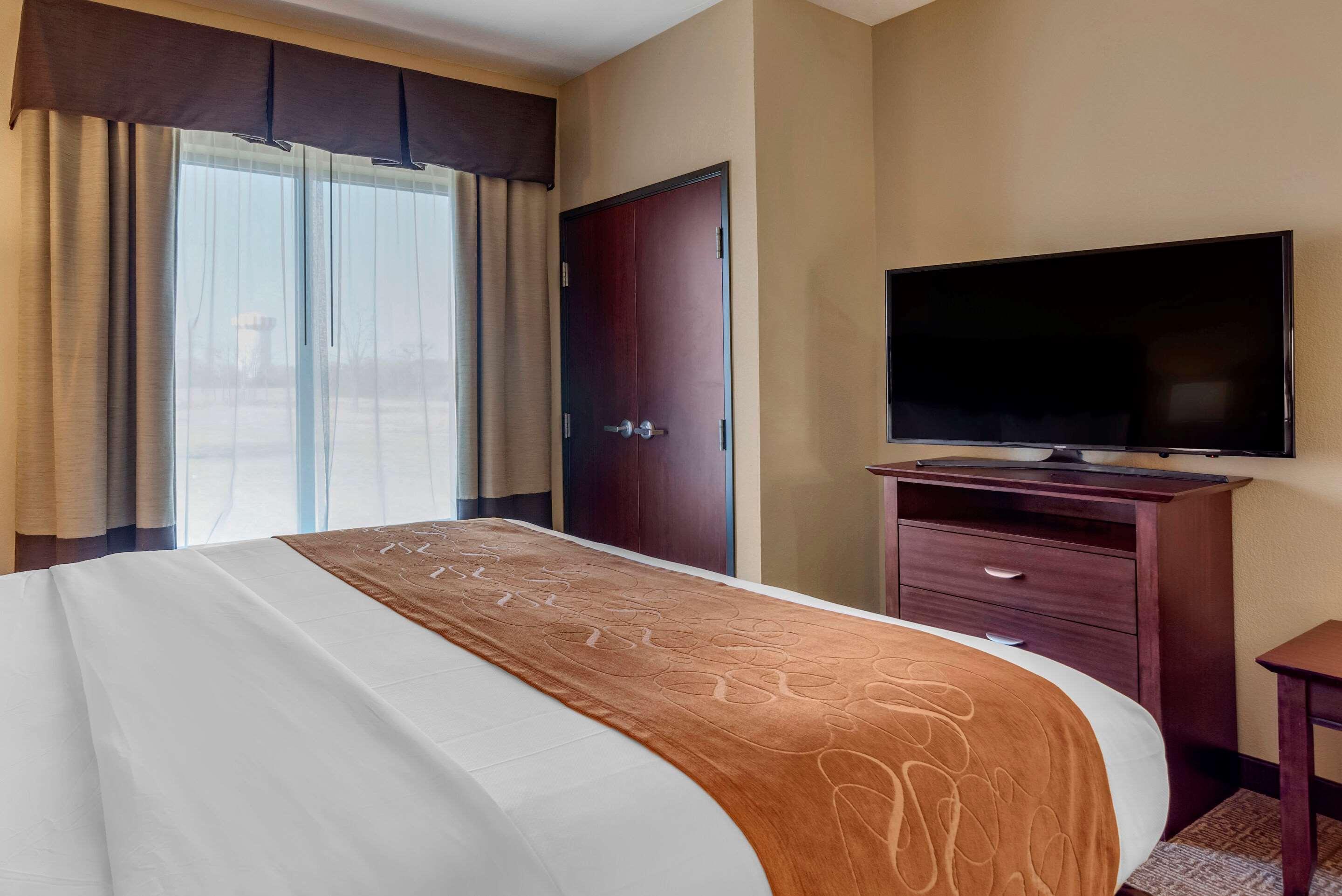 Comfort Suites Airport South Монтгомъри Екстериор снимка