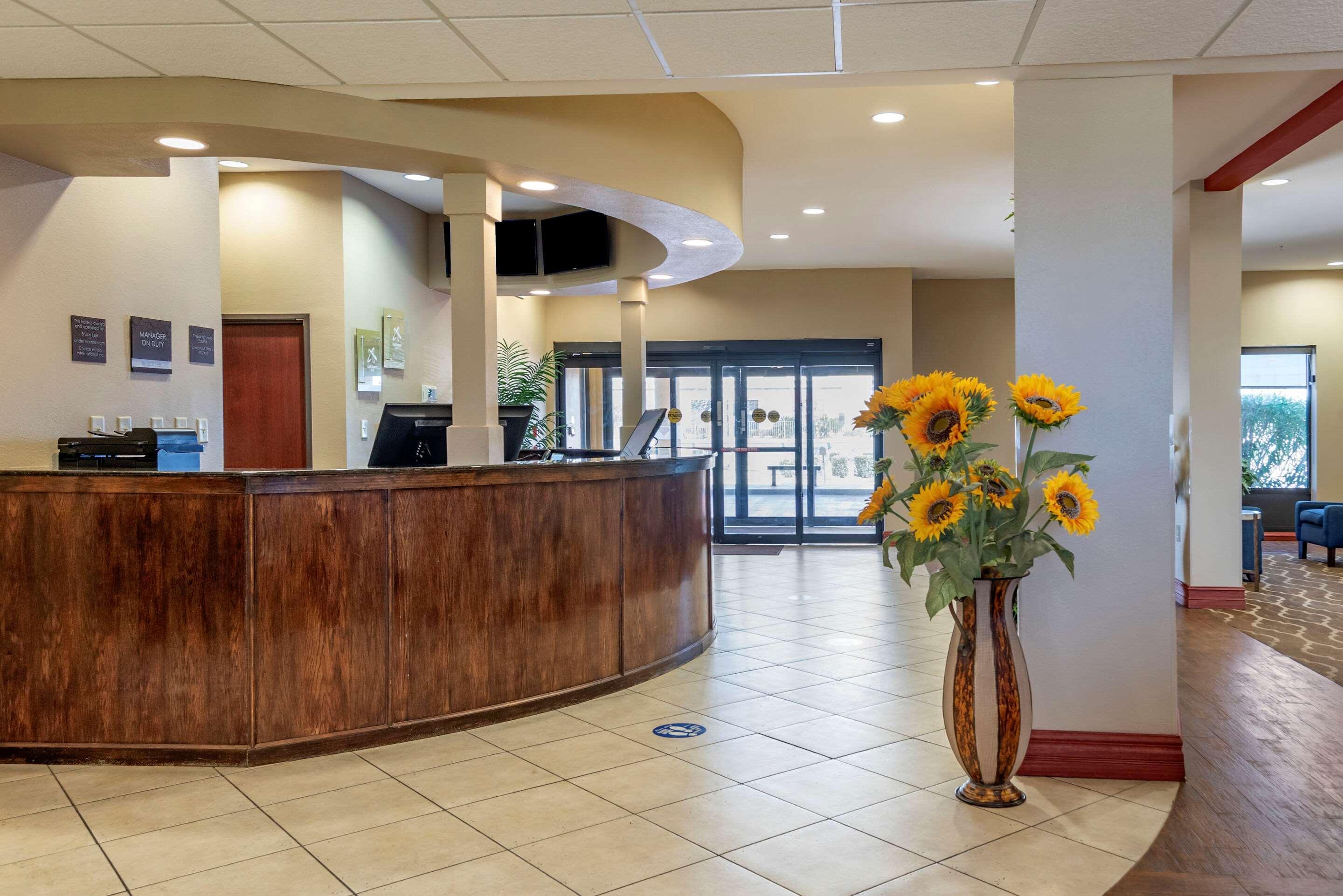 Comfort Suites Airport South Монтгомъри Екстериор снимка