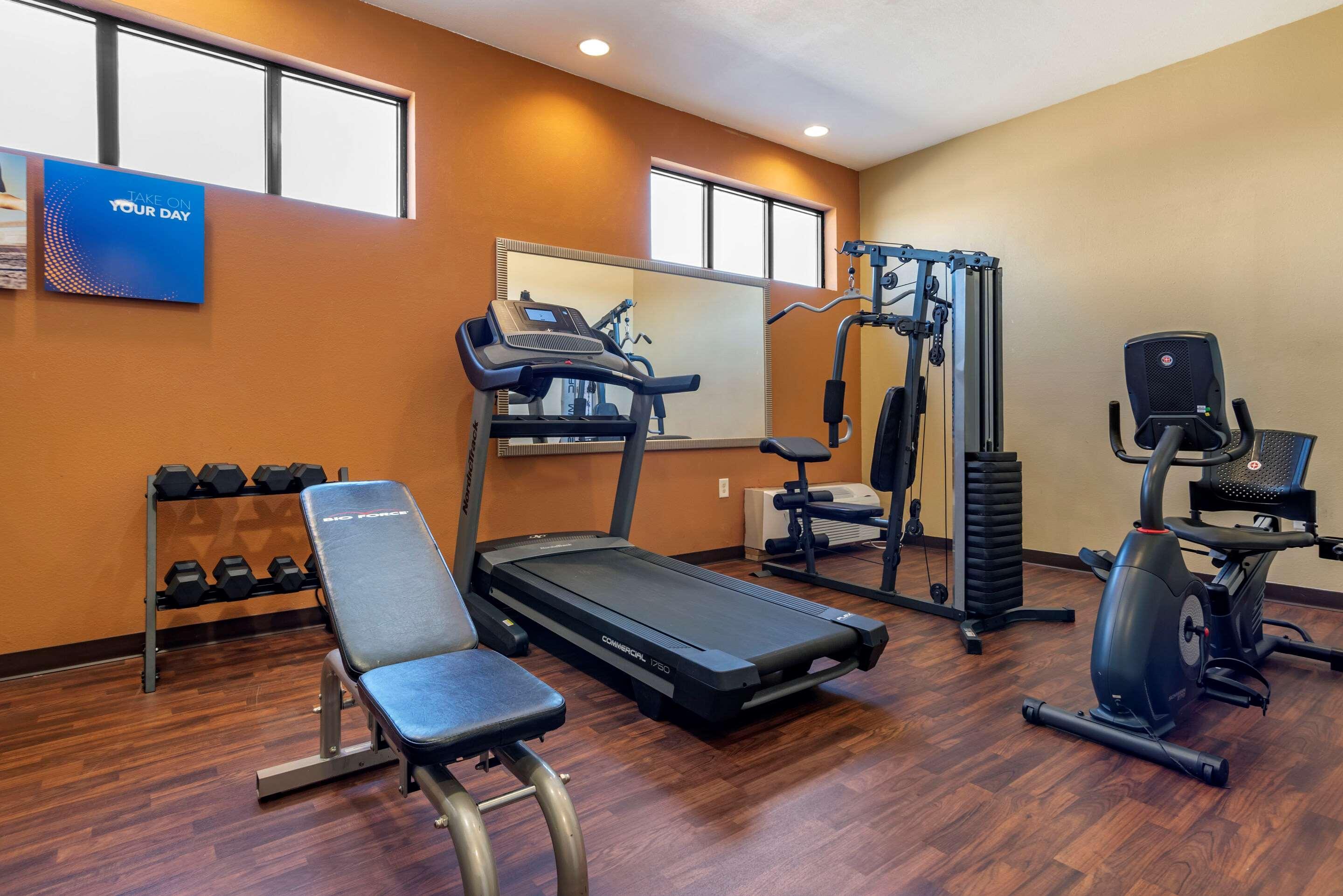 Comfort Suites Airport South Монтгомъри Екстериор снимка