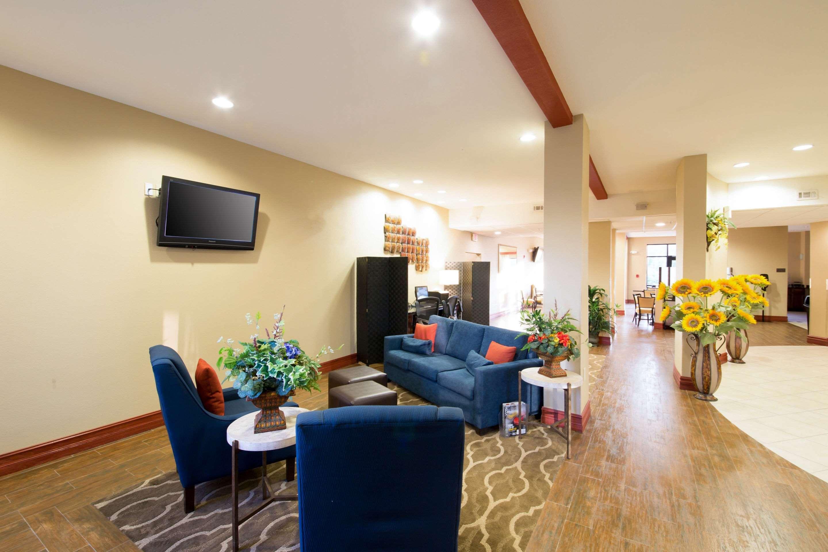Comfort Suites Airport South Монтгомъри Екстериор снимка
