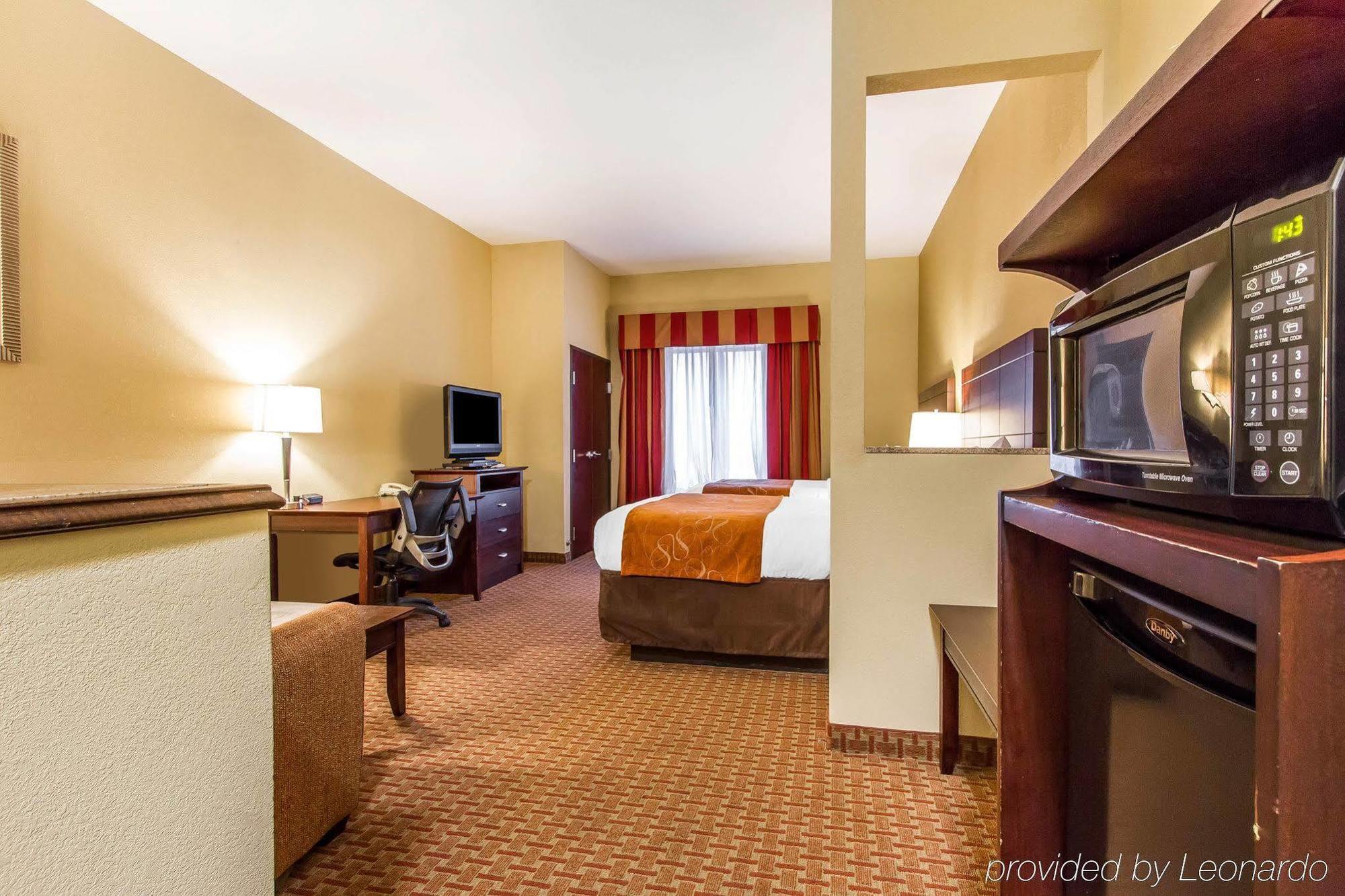 Comfort Suites Airport South Монтгомъри Екстериор снимка