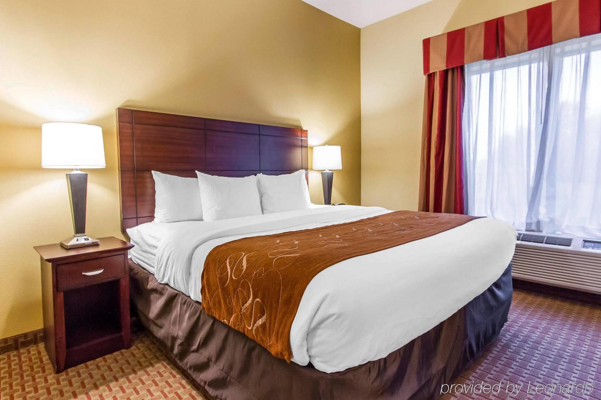 Comfort Suites Airport South Монтгомъри Екстериор снимка